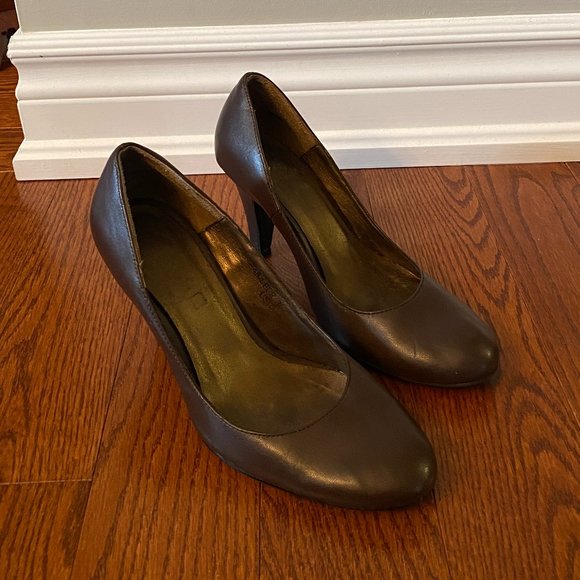 Brown/Gold Kitten Heels - Picture 1 of 4